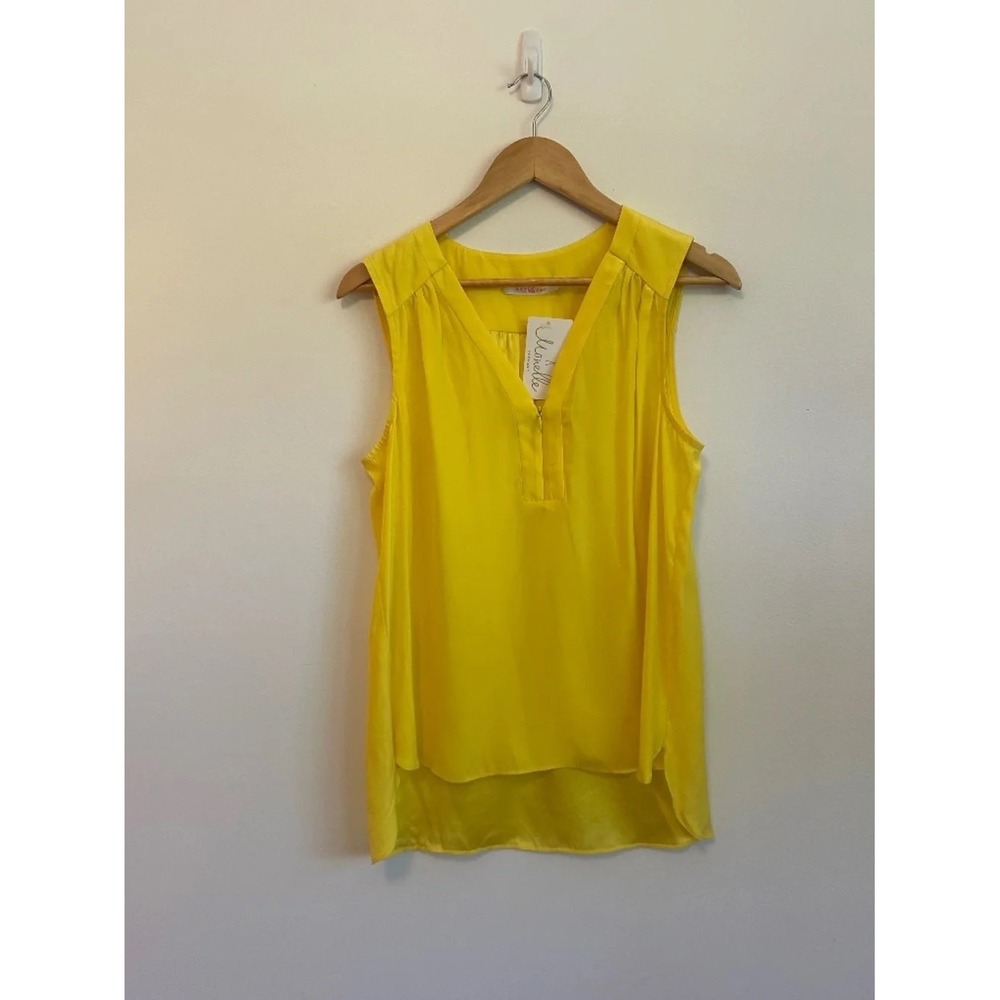 Alice & Trixie Yellow Sleeveless V-Neck Silk Blouse | Size Medium